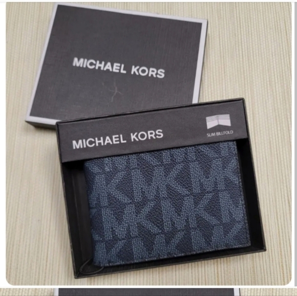 MICHAEL KORS BLUE SLIM BILLFOLD WALLET WITH ORIGINAL GIFT BOX - Picture 7 of 10